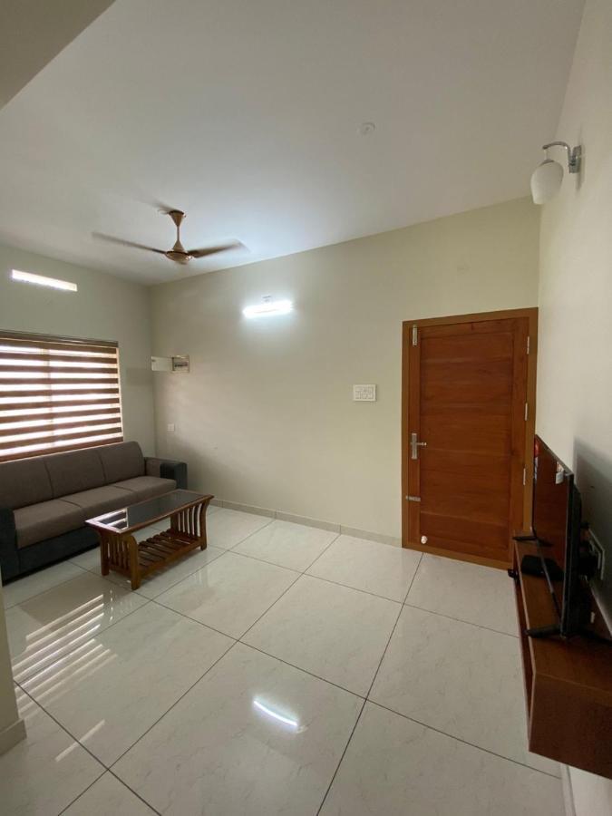 Nimet Residency Apartment Kochi Екстериор снимка