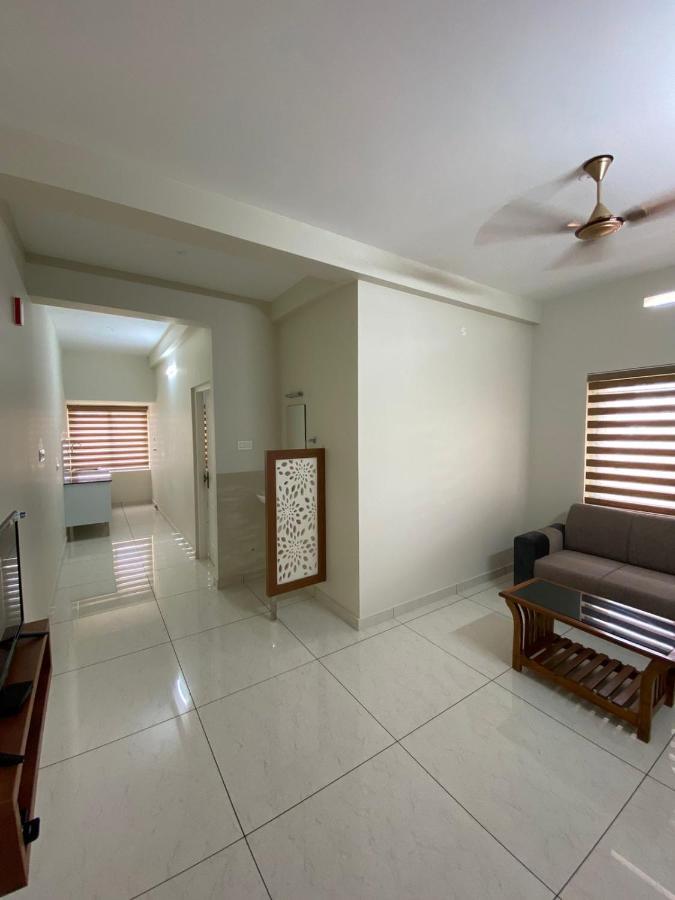 Nimet Residency Apartment Kochi Екстериор снимка
